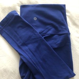 Lululemon 3/4 length Wunderunder Leggings